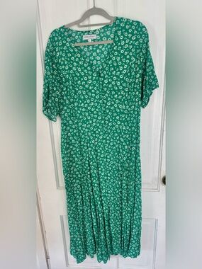 Piper & Scoot Green Floral Dress